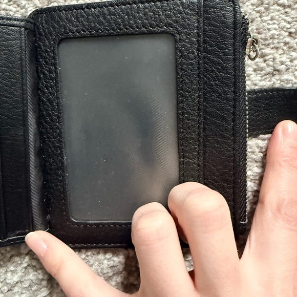 Danier Black Leather Card Holder - Picture 8 of 9
